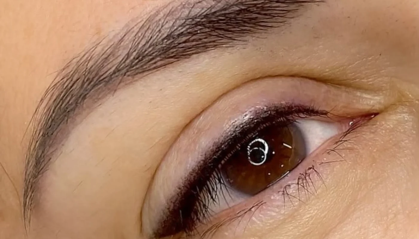 Permanent eyeliner
